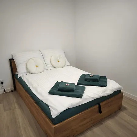 Kameralny Nowy Apartament W Centrum Miasta, Duzy Parking, Fv, Luksusowo Wyposazony, Ps5, Balkon, Klimatyzacja, Taras, Winda, Wyposazona Kuchnia Starogard Gdanski Exterior photo